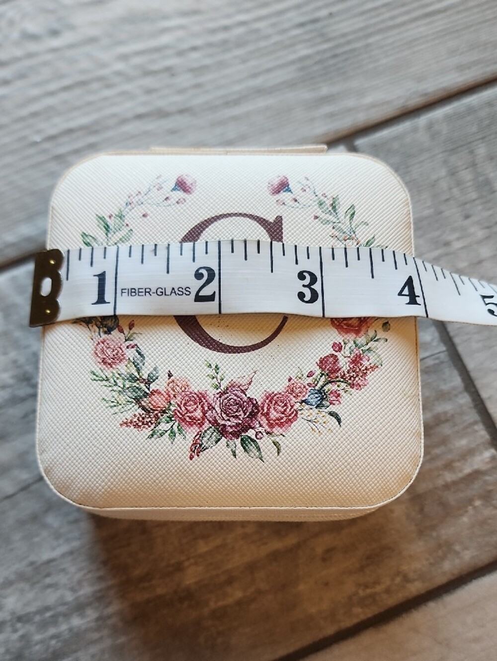 Monogram 'C' Floral Jewelry Box - Cream with Pink Rose Wreath - Picture 4 of 4